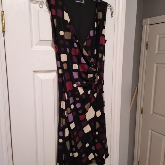 Laura Petite size 2 mini sleeveless dress. - Picture 2 of 6